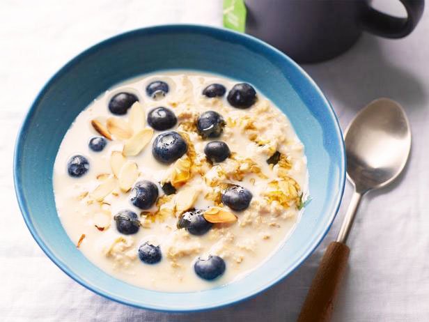 Blueberry Almond Oatmeal Without Cooking - 49 Best Healthy Breakfast Ideas For Toddlers Picky