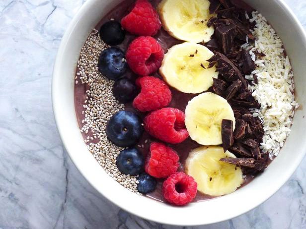 Gluten Free Smoothie Bowl With Acai Berries - 49 Best Healthy Breakfast Ideas For Toddlers Picky