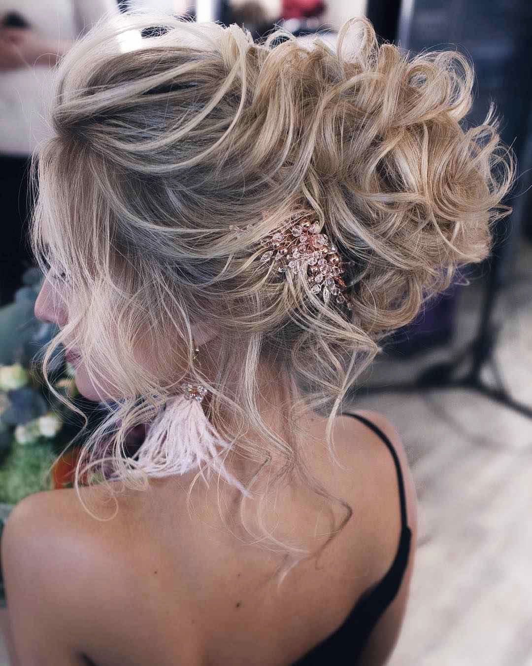 Hairstyles for prom for medium hair 2019-2020 photo 17
