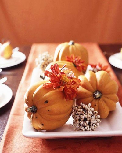 Still, it can be used in many ways - cut figures, paint, small pumpkins can decorate the table, hang garlands, etc.-Thanksgiving Decorations For Home