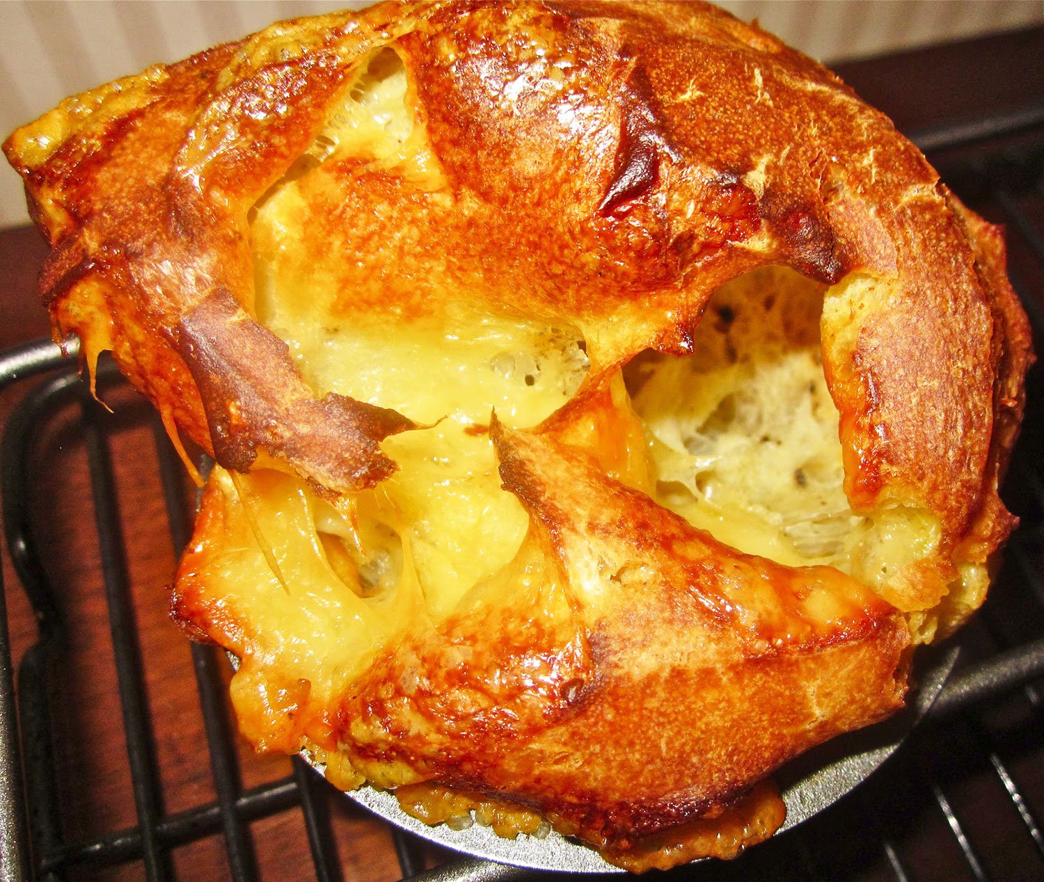 Gruyere Cheese And Black Pepper Popovers -Traditional-Thanksgiving-Side-Dishes