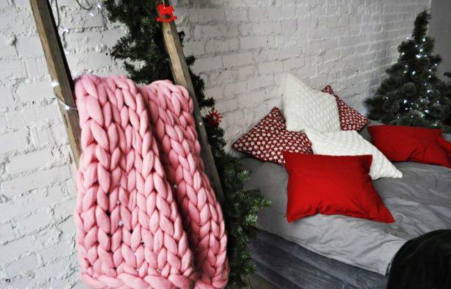 Make your bedroom truly beautiful and cosy! New Year is a great reason to change the interior -diy christmas decorations