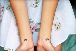 31 Small Tattoos For Women With Meaning - Unique Small Tattoos Designs For Women's Hands 