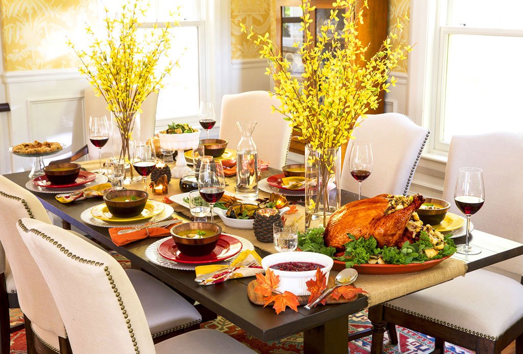 simple DIY thanksgiving dinner table centerpieces