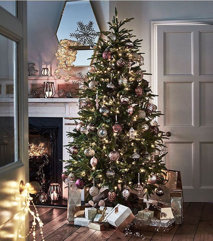 DIY Elegant Christmas Tree Decorating Ideas (13)