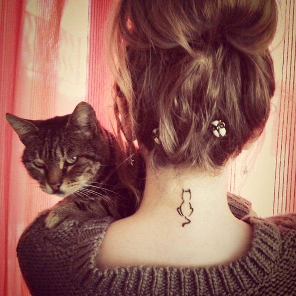 Examples of beautiful little tattoos for girls around the neck - Small Delicate Female Tattoos