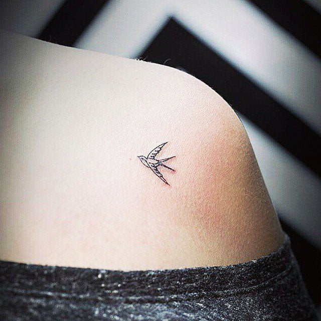Examples of beautiful little tattoos for girls on the back - 37 Small Delicate Female Tattoos Ideas