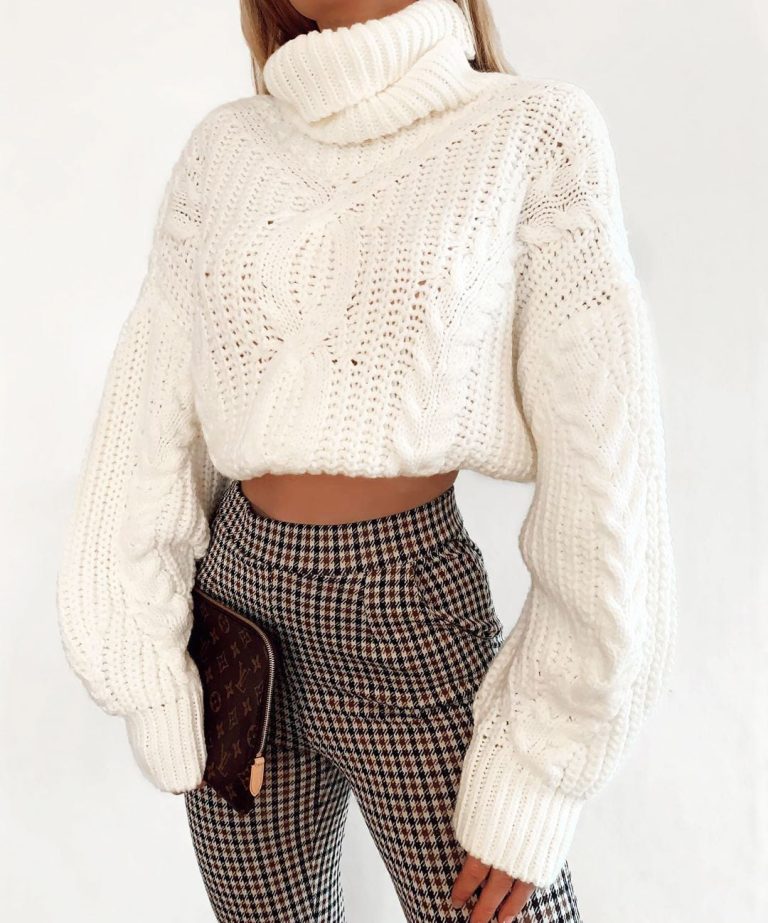 21 Cute Outfit Ideas For Women In Winter