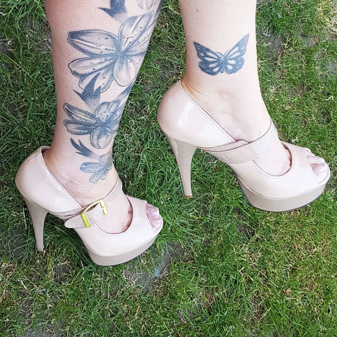 31 Best Leg Tattoos Designs for Girls