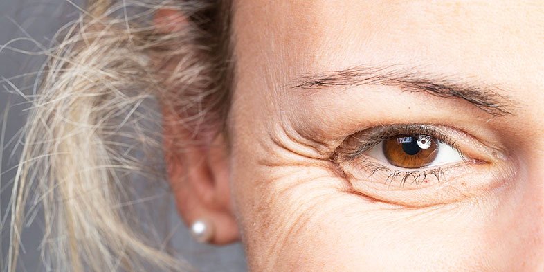 Use Essential Oil From Wrinkles Under The Eyes And Around The Eyes - Tea Tree Oil Uses For Skin