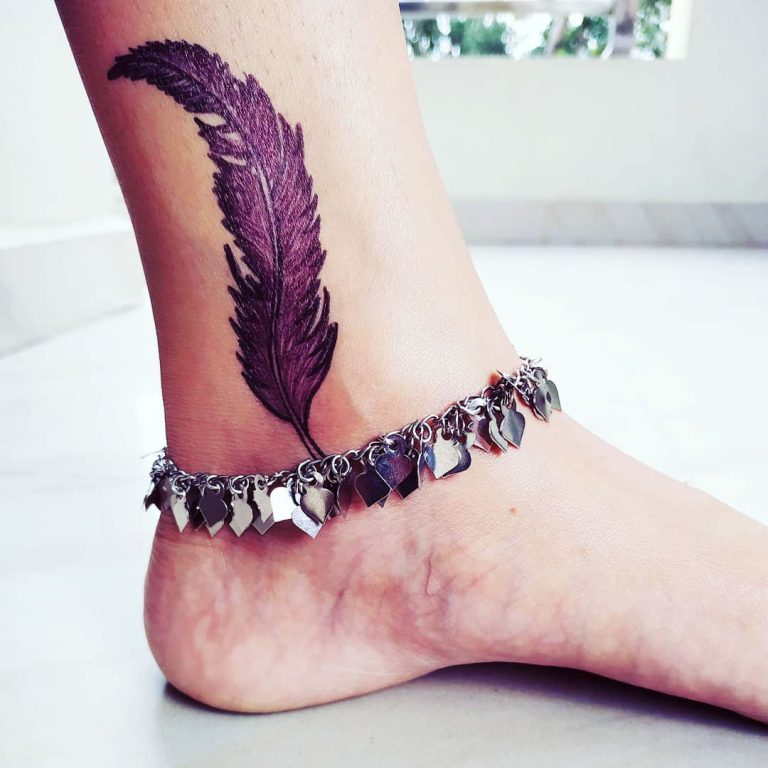 31 Delightful Flower Ankle Tattoos for Women