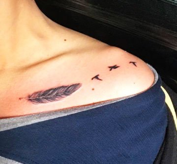 17 Amazing Cute Feather Tattoo Designs 