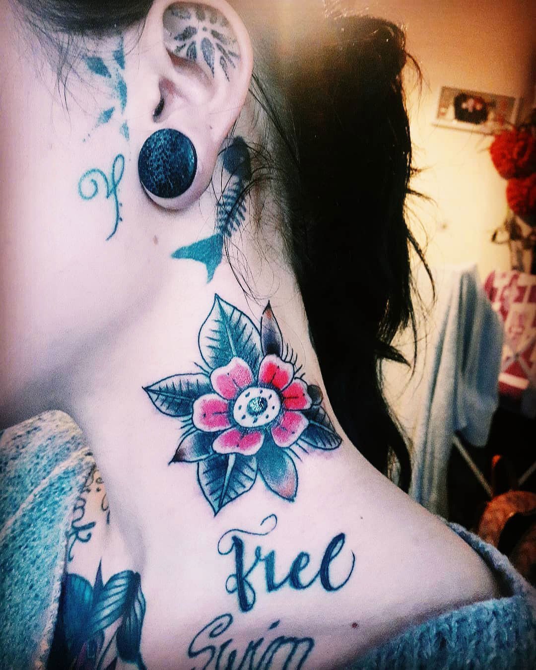 Pain and Healing Process of Neck Tattoos