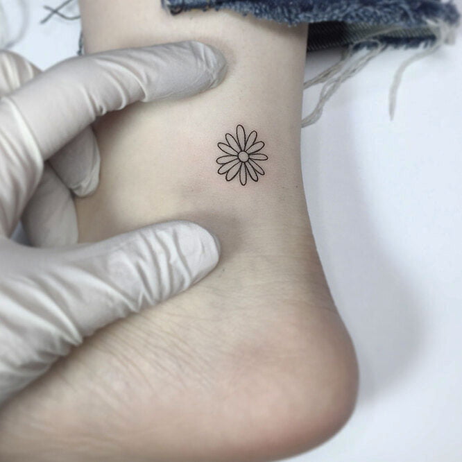 31 Best Mini Tattoos For Women