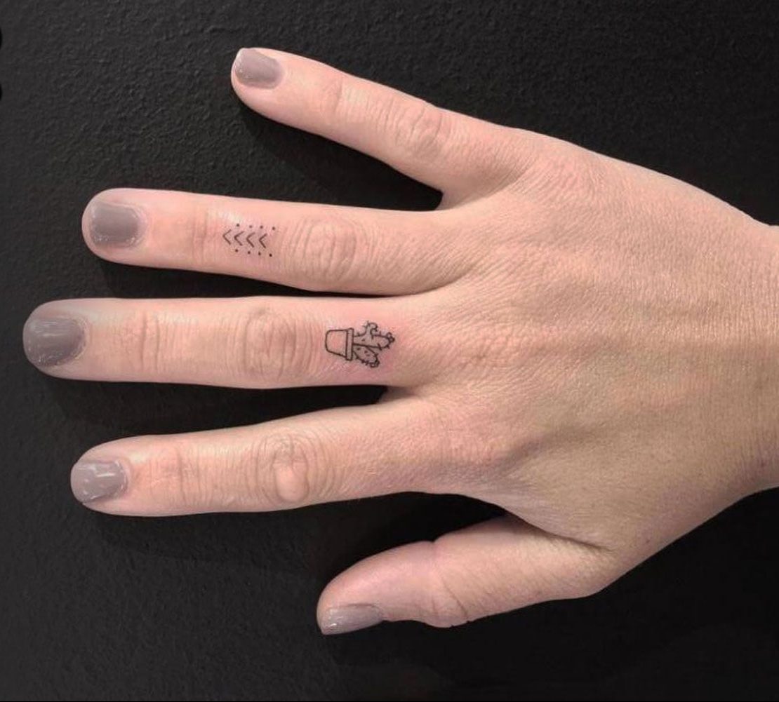 celebrity finger tattoos - Finger Tattoos Ideas For Women