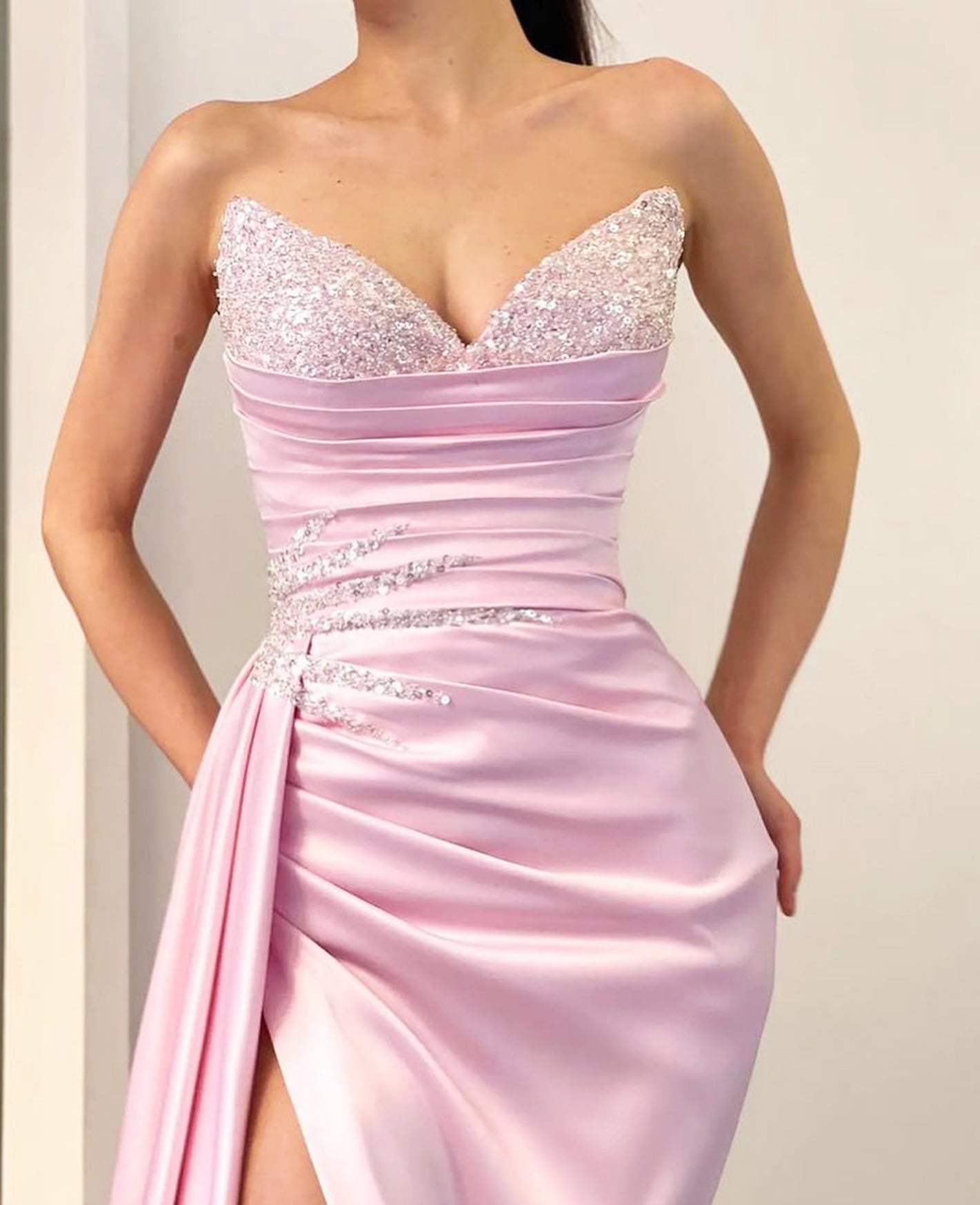 19 Gorgeous Long Prom Dresses and Gowns for 2024