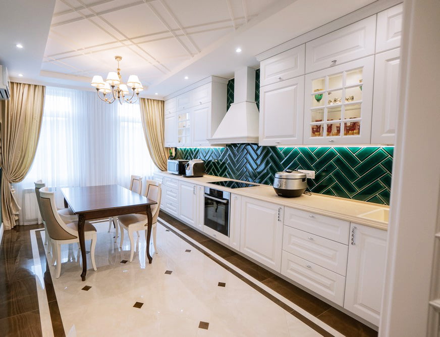 Mirror Tiles With Tinting - Kitchen Interior Design 