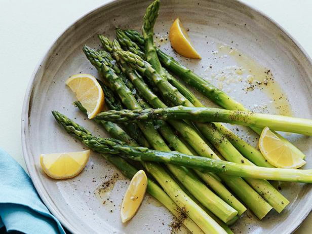 Asparagus in a double boiler - Best Easter Recipes 2022