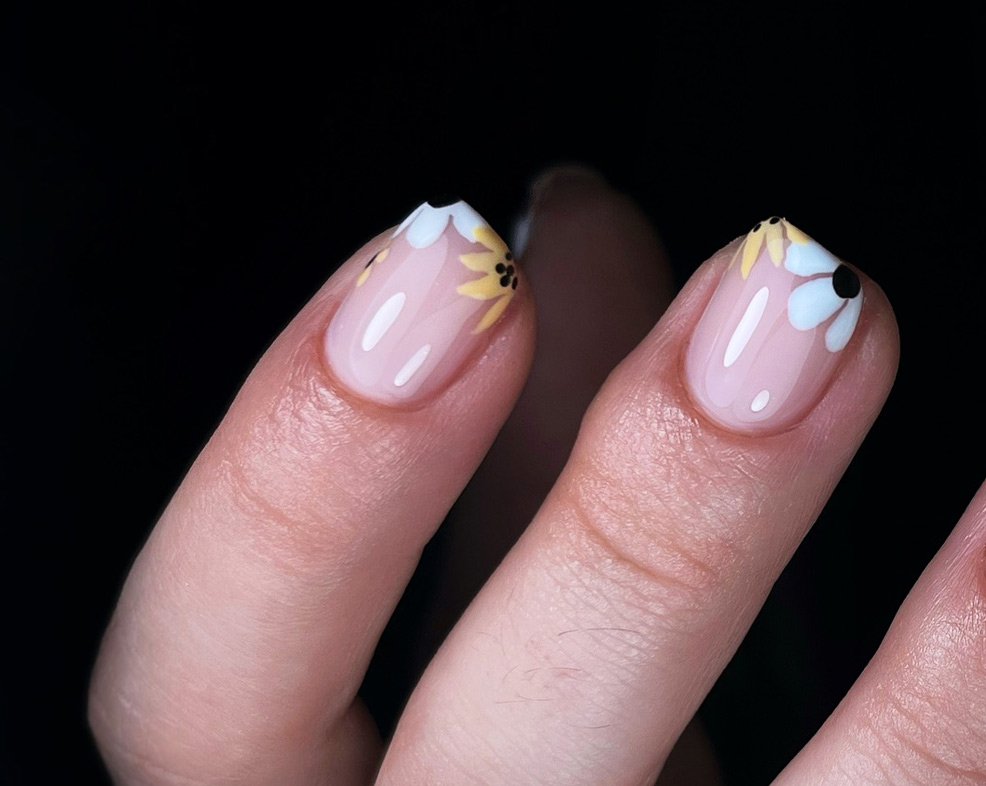 How to DIY Flower Nails